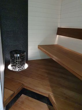 Moderni puinen sauna